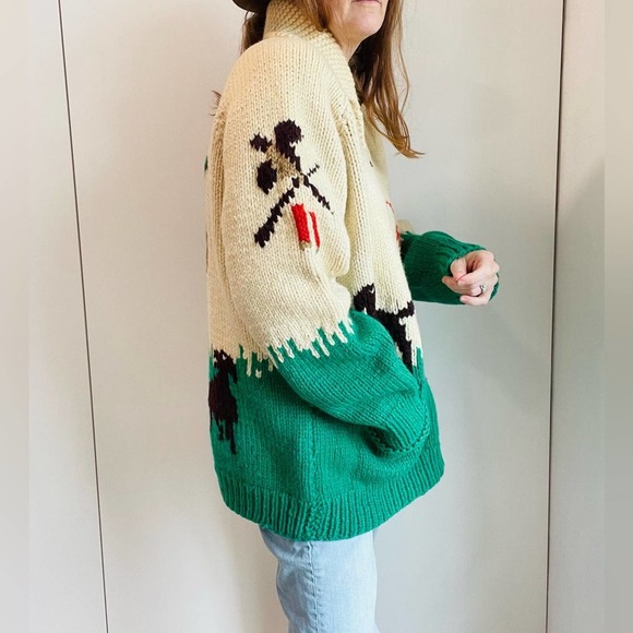 Hunting Scene Knit Cardigan - Green and Cream - Picture 3 of 13